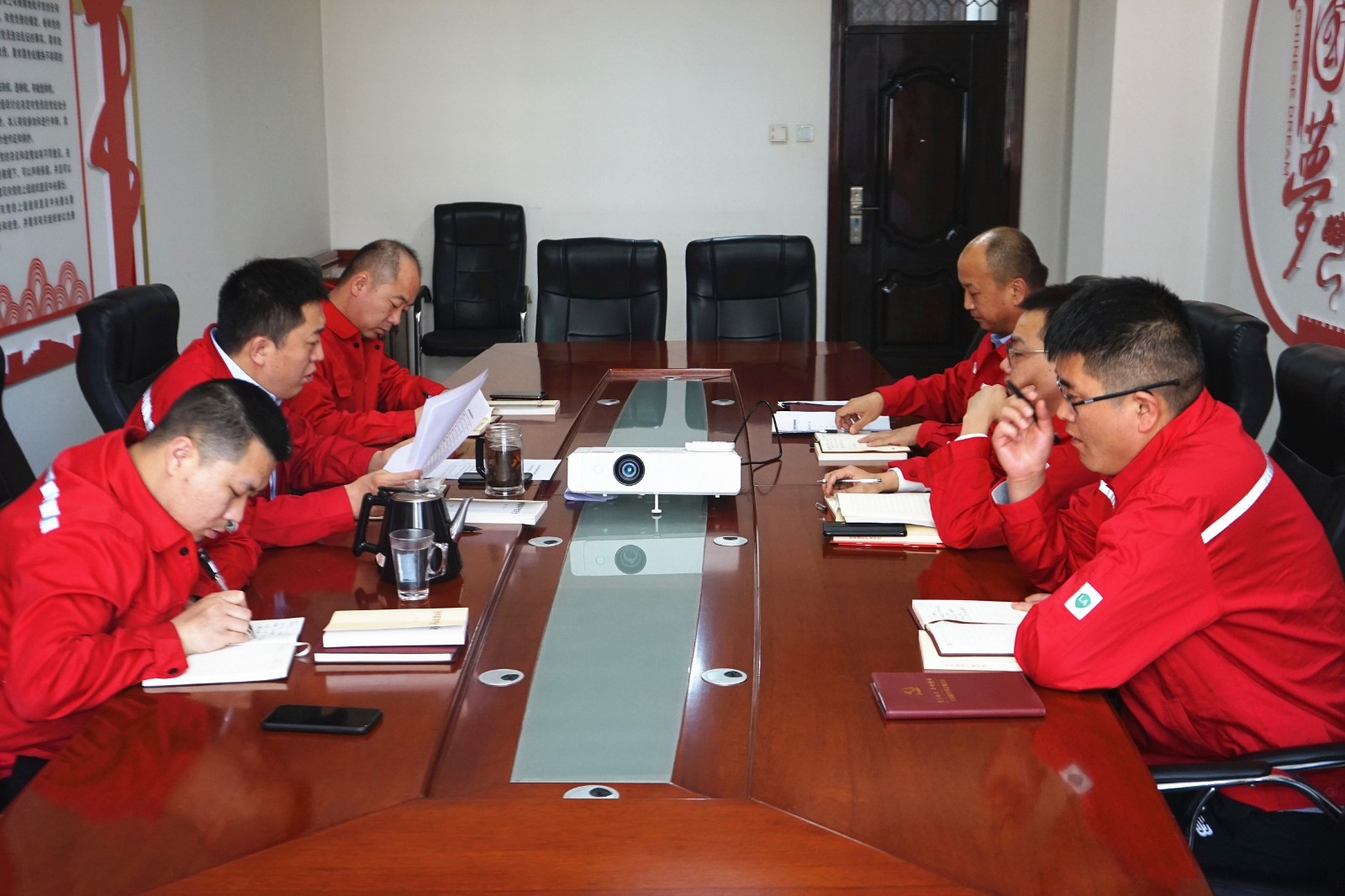 陜西保隆能源科技有限公司召開(kāi)黨史學(xué)習(xí)教育動(dòng)員大會(huì).jpg